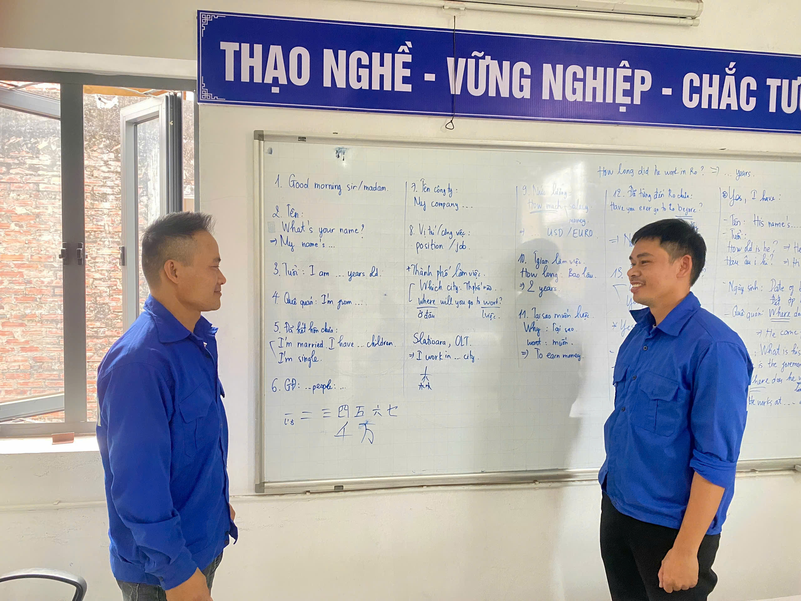 Đào tạo ngoại ngữ tại LMK Việt Nam