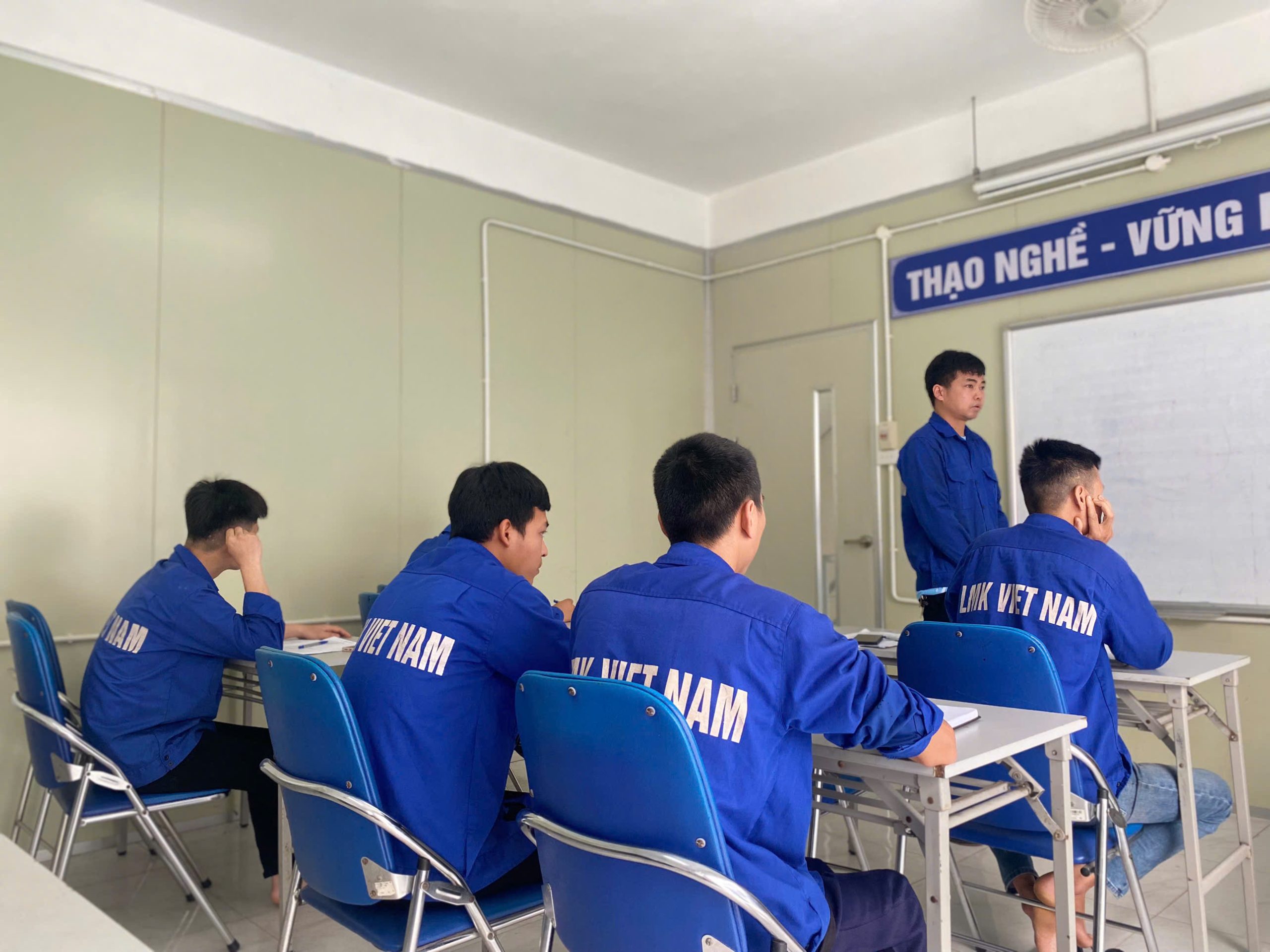 vietnam manpower