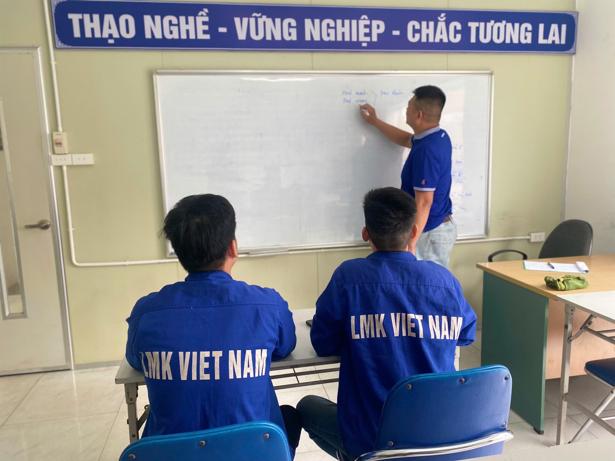 vietnam manpower