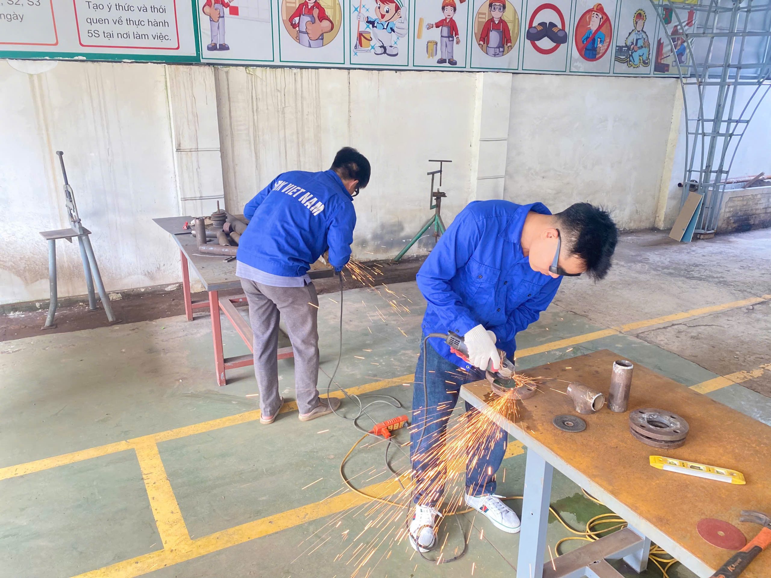 vietnam manpower