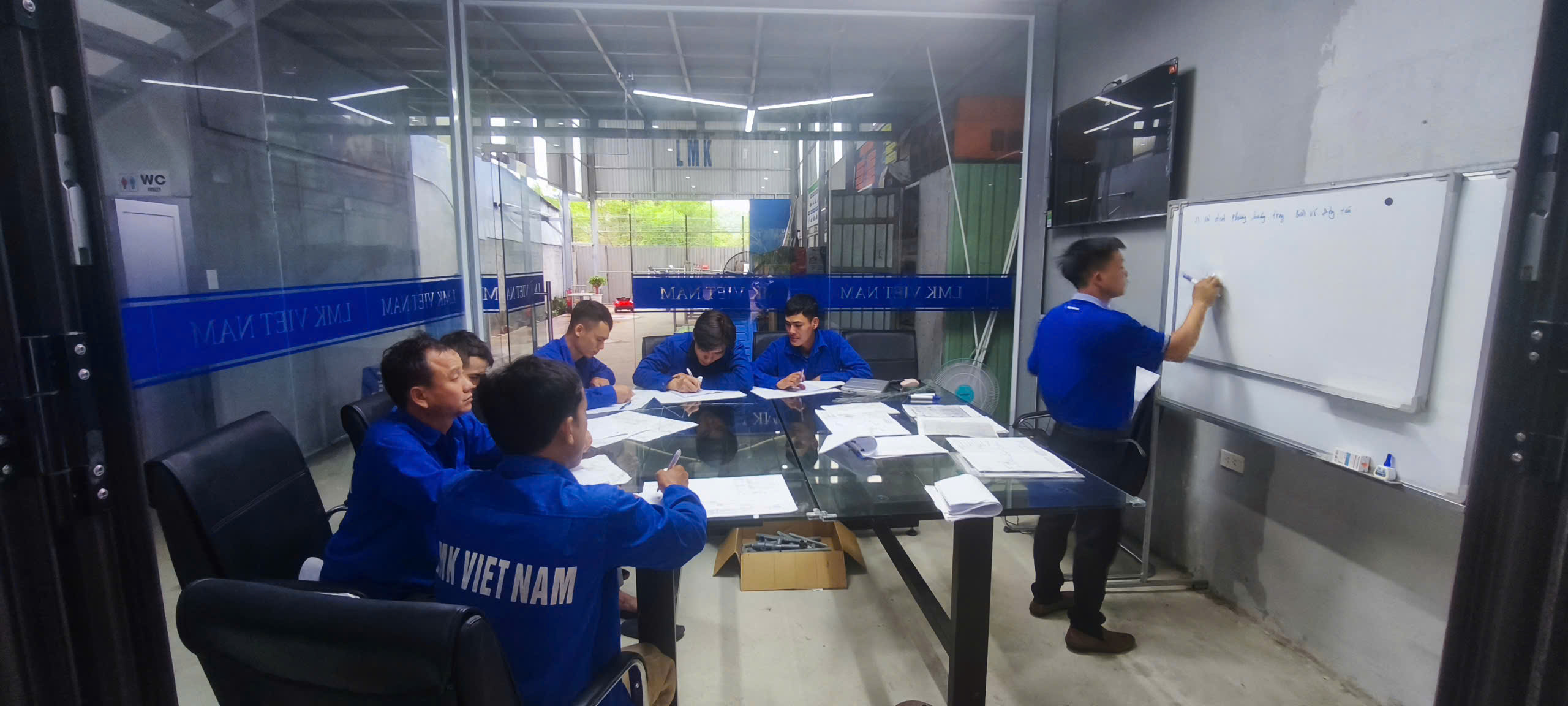vietnam manpower