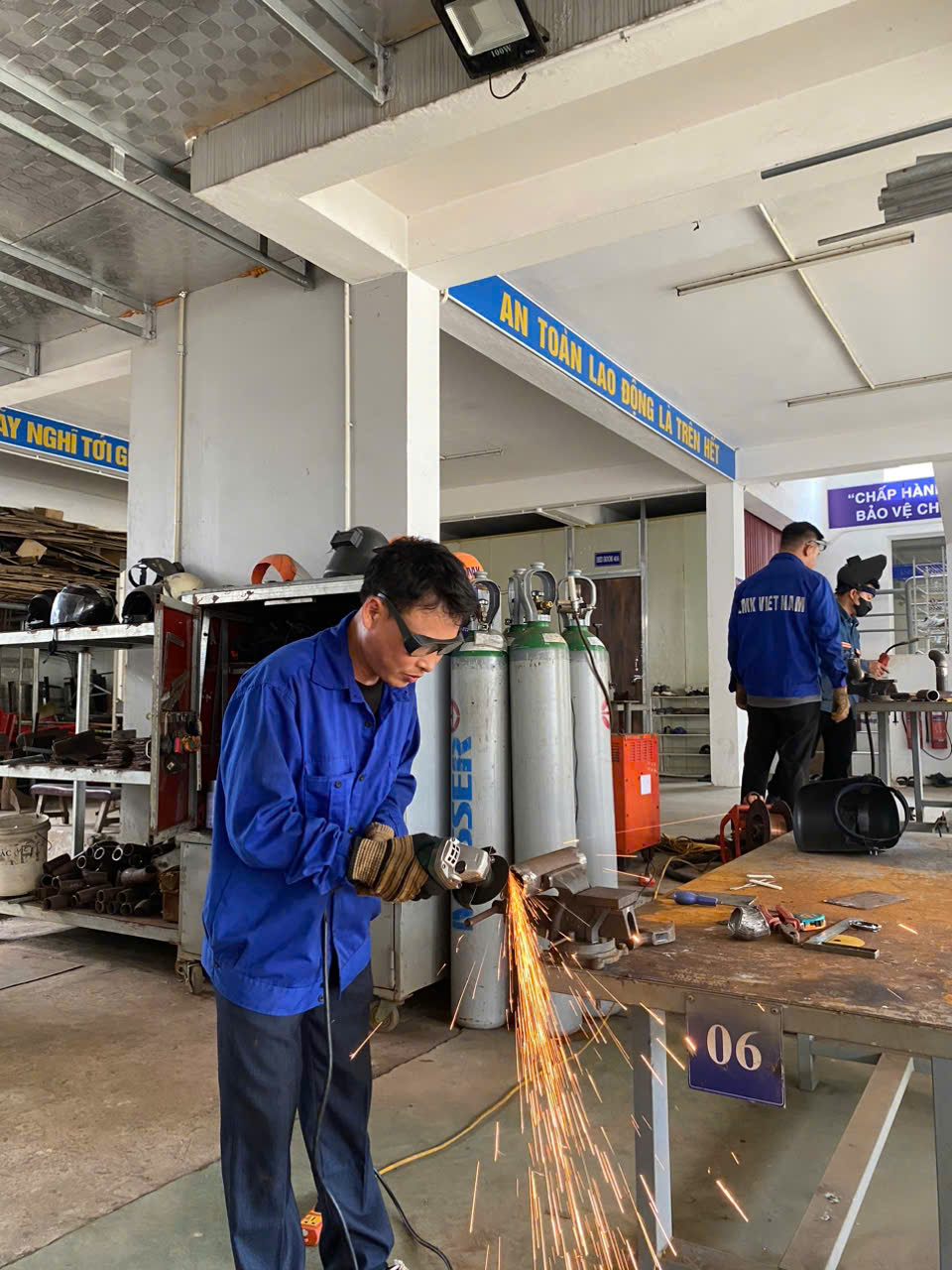vietnam manpower