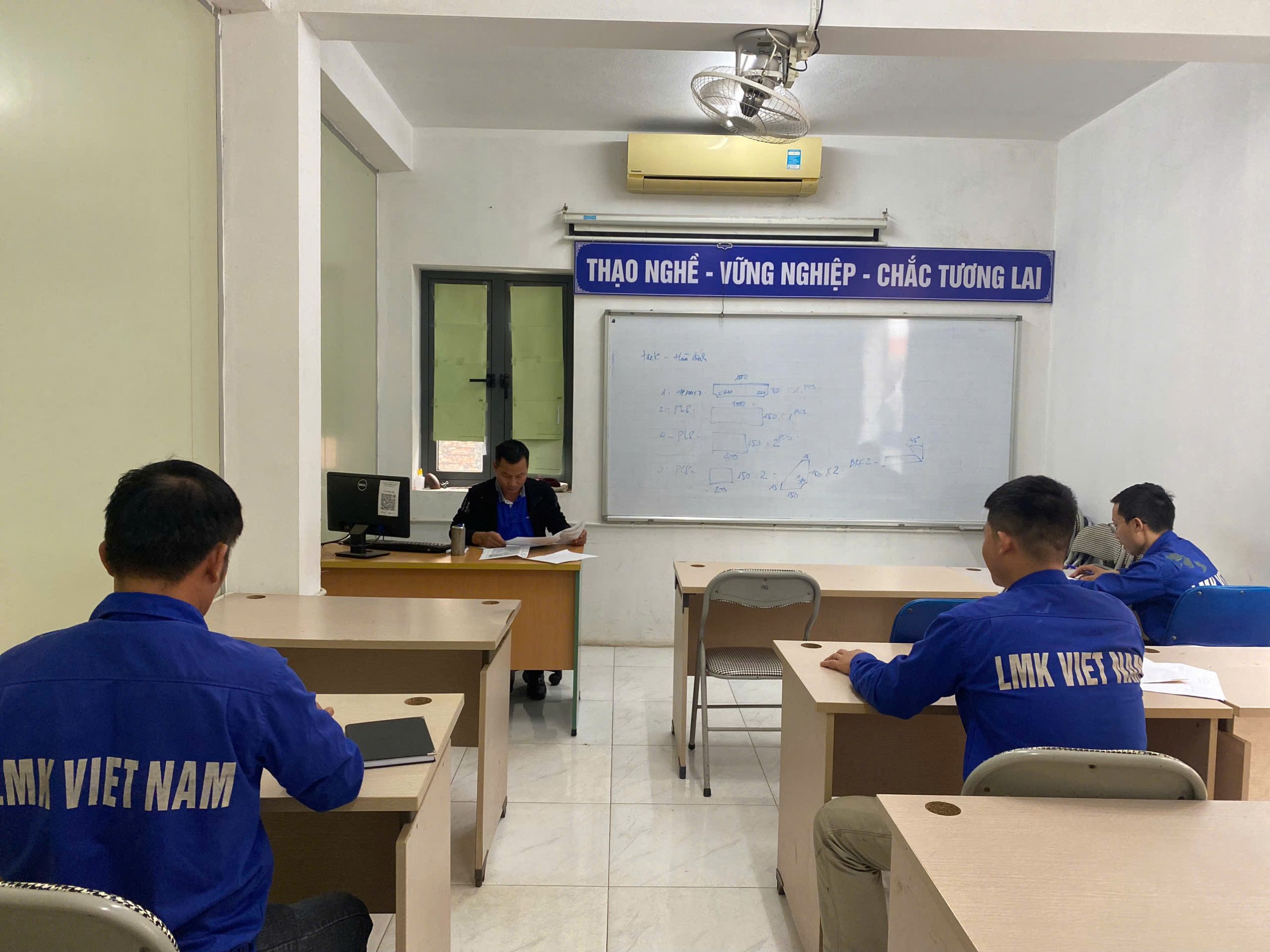 vietnam manpower
