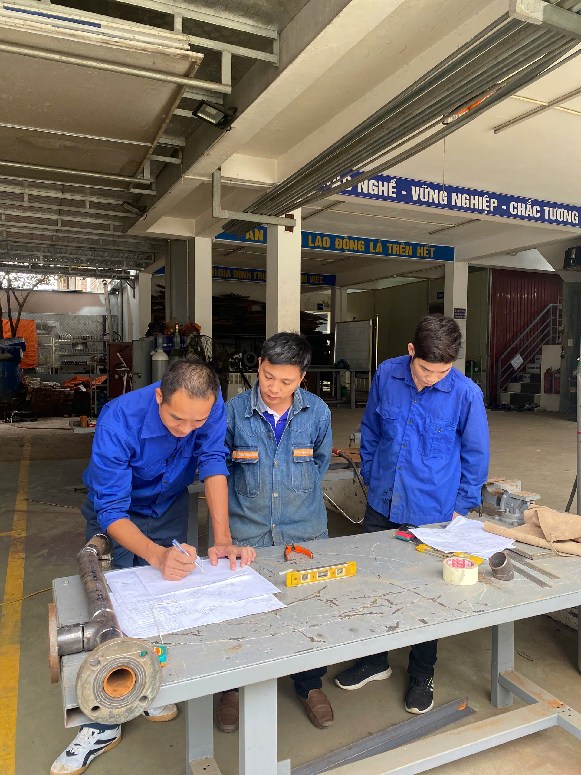 vietnam manpower