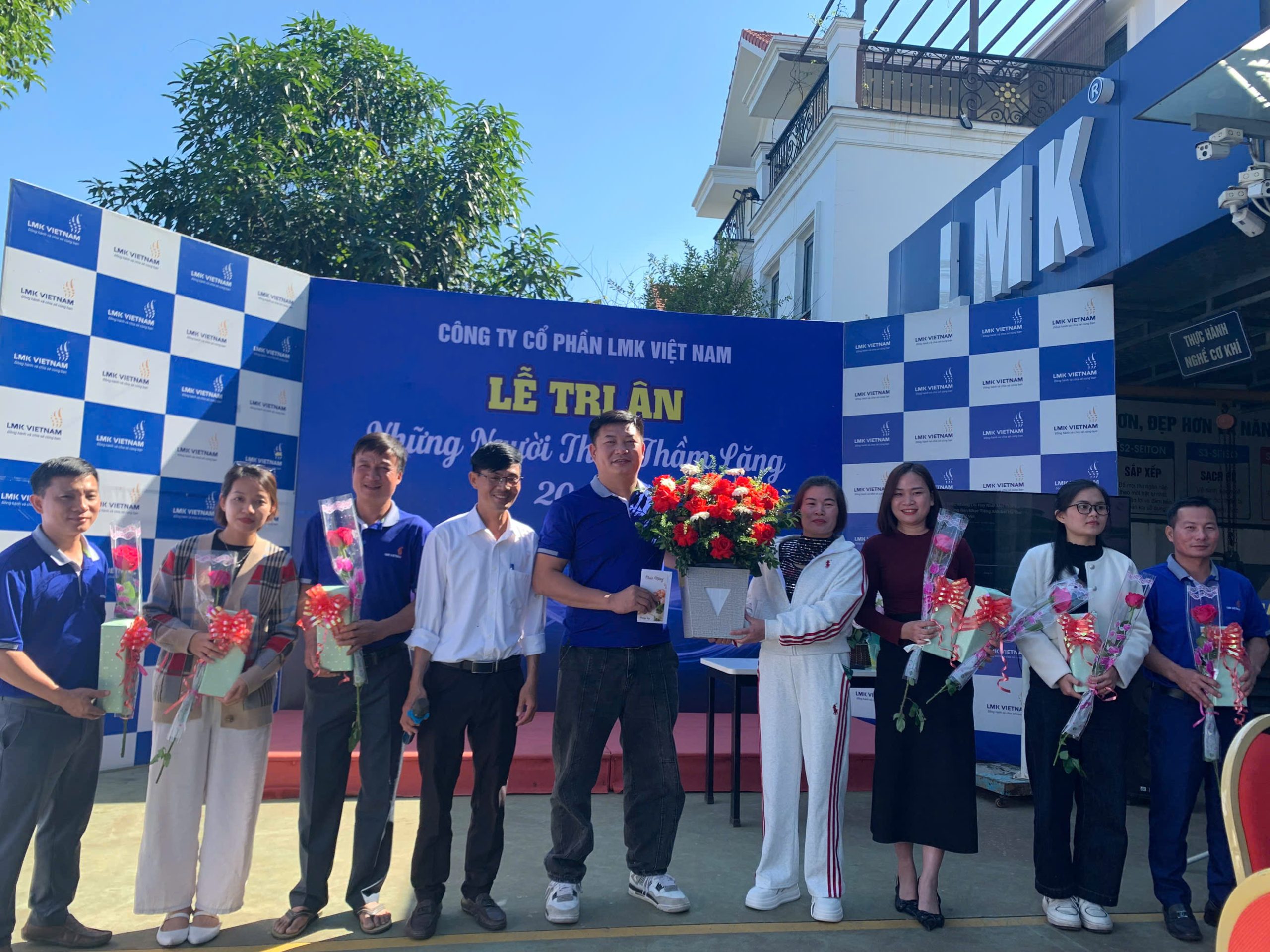 lmk việt nam 20/11